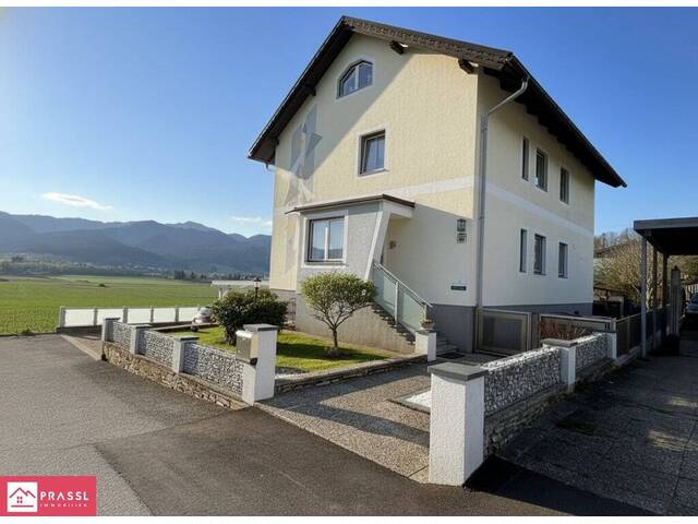Immobilie in Mürzhofen - Modernisiertes Zweifamilienhaus in Mürzhofen in Aussichtslage mit Garten, Garagen, Terrasse und Pool! - Bild 1