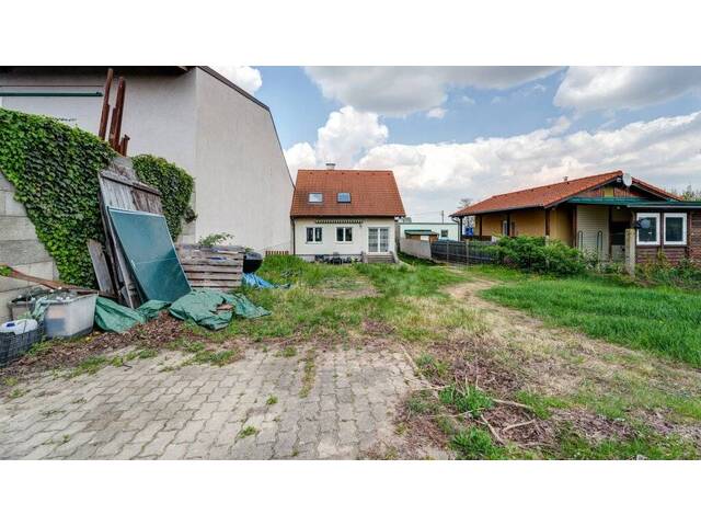 Immobilie in Großhofen - Charmantes Einfamilienhaus in Großhofen mit Garten, Terrasse, 4 Zimmer, unterkellert - Bild 3
