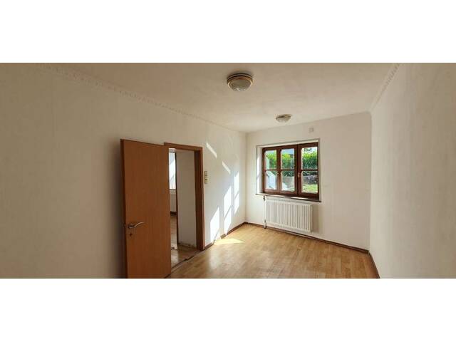 Immobilie in Zistersdorf - Landhaus mit kleinem für Handwerker! - Bild 4