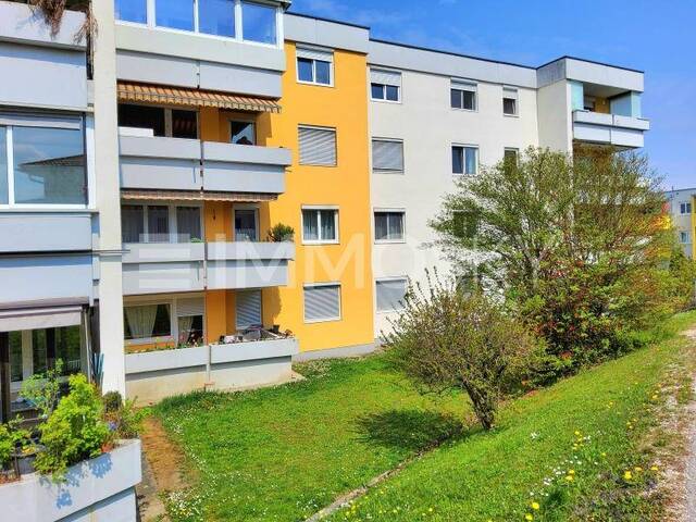 Immobilie in Enns - Schlichtes Eigenheim mit Balkon und PKW Platz nahe Zentrum von Enns - Bild 2