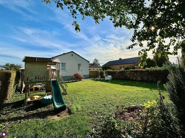 Immobilie in Leobendorf - Ein Ort zum Aufatmen – Ihr Zuhause mit Garten und Herz! Superädifikat/ Pachtgrund - Bild 0