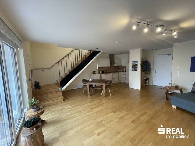 Immobilie in Bad Häring - Modernes Wohngefühl auf zwei Ebenen – neuwertige Maisonette-Wohnung mit Balkon und traumhaftem Ausblick in Bad Häring - Bild 4