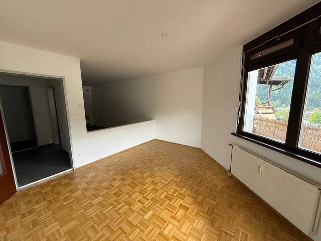Immobilie in Radenthein - Radenthein: 4 Zimmerwohnung mit Balkon im 4. OG - Bild 1
