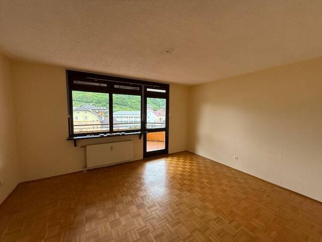 Immobilie in Radenthein - Radenthein: 4 Zimmerwohnung mit Balkon im 3.OG - Bild 1