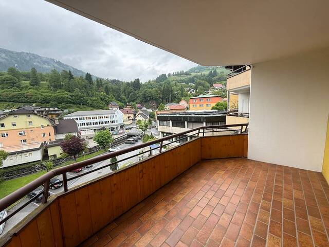 Immobilie in Radenthein - Radenthein: 4 Zimmerwohnung mit Balkon im 3.OG - Bild 2