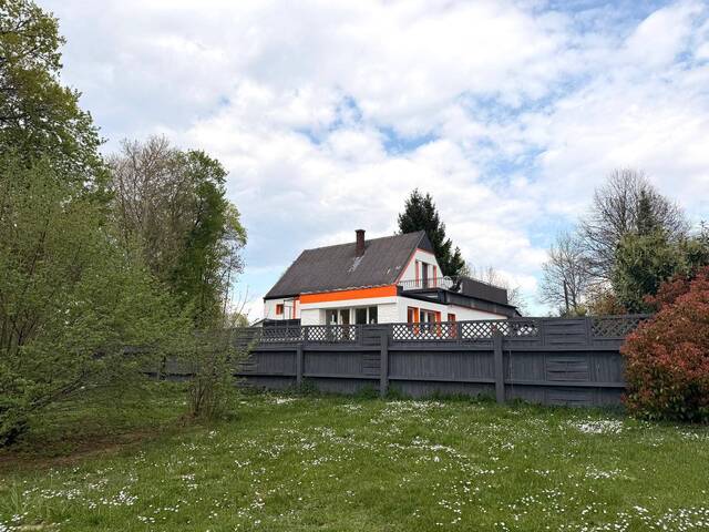 Immobilie in Großpetersdorf - Stilvolles Einfamilienhaus mit großem Grundstück & Ausbaupotenzial - Bild 0