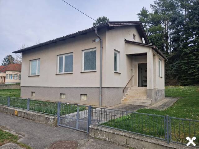 Immobilie in Niederrußbach - LIEBEVOLLES, RENOVIERUNGSBEDÜRFTIGES LANDHAUS MIT HERRLICHEM, RUHIGEN GARTEN - Bild 0