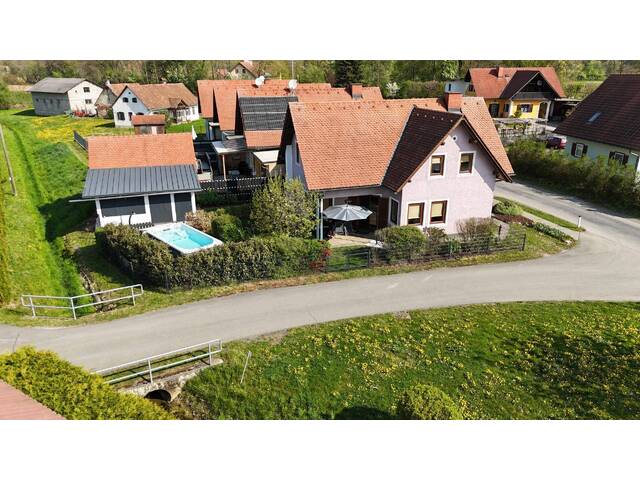 Immobilie in Mureck - * STILVOLL MODERNISIERTES EINFAMILIENHAUS MIT SWIM SPA IN RUHIGER SONNENLAGE * - Bild 0