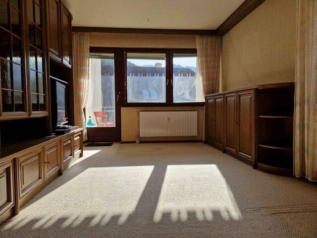 Immobilie in Mürzsteg - Sanierungsbedürftige 3-Zimmer Wohnung mit Loggia und Terrasse - Bild 0