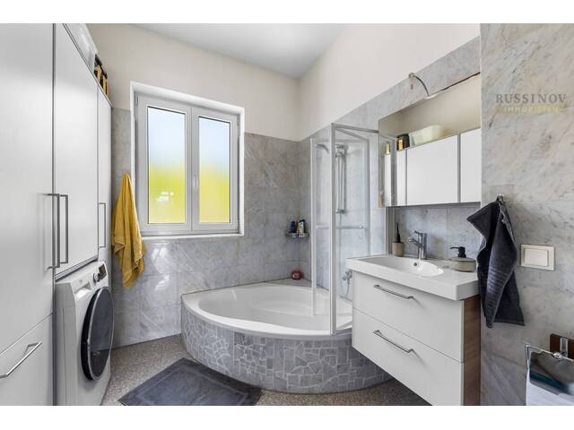 Immobilie in St. Martin am Techelsberg - Traumhafte Penthouse-Maisonette mit einzigartigem Seeblick #Wörthersee-Blick #Karawankenblick #Raumwunder - Bild 3