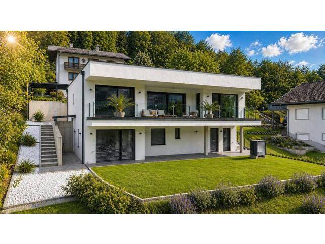 Immobilie in Ossiach - Moderne Villa mit unverbaubarem Seeblick am Ossiacher See - Bild 0