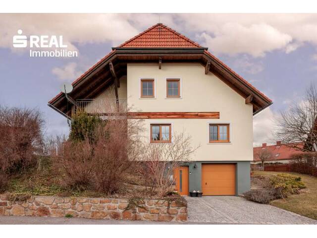 Immobilie in Groß Gerungs - Modernisiertes Traumhaus mit schönem Garten in ruhiger Lage - Bild 0