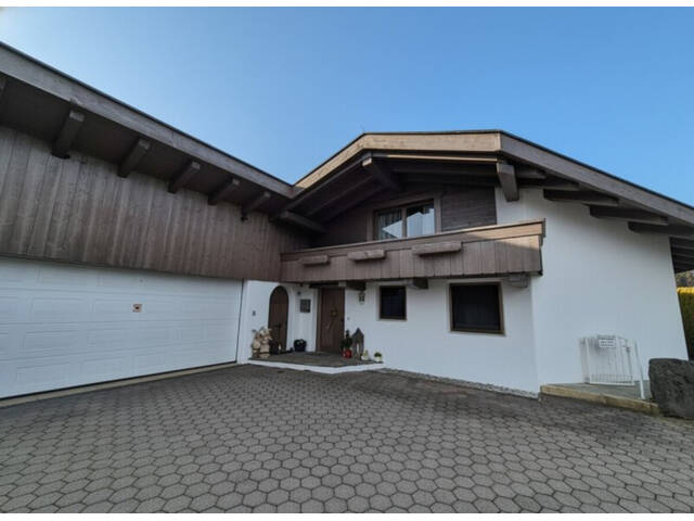 Immobilie in Oberndorf in Tirol - Exklusives 320m² Haus in Oberndorf/Tirol – gepflegt, Garage, Einbauküche, Top Lage! - Bild 1