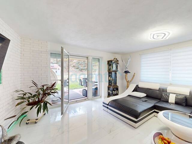 Immobilie in Schmirn - 4-Zimmerwohnung (Nutzfläche 206 m²) mit Garten und großer Terrasse in Schmirn/Tirol - Bild 0