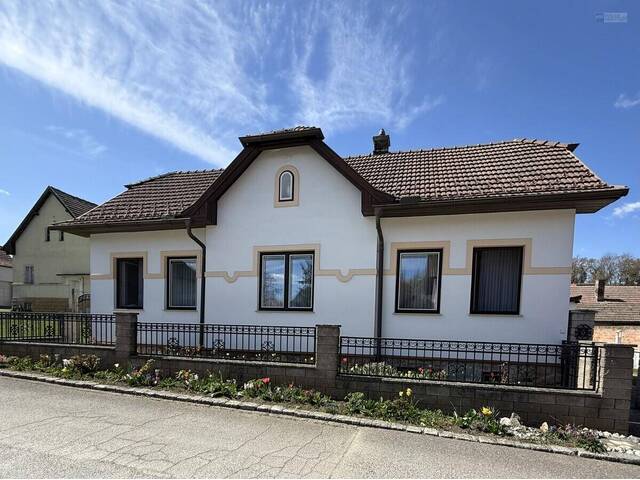 Immobilie in Limberg - EIN NEUES GLÜCKLICHES KAPITEL FÜR DAS EHEMALIGE BAUERNHAUS AUS FAMILIENBESITZ - Bild 1