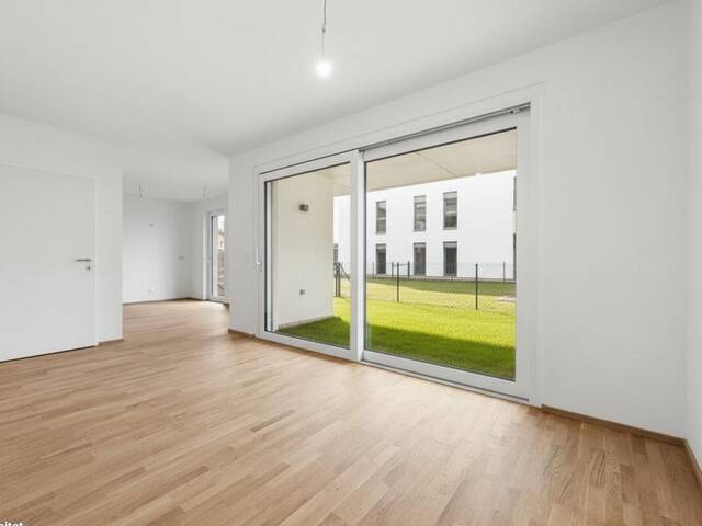 Immobilie in Wiener Neustadt - PROVISIONSFREI! Lichtdurchflutete 2-Zimmer-Wohnung mit Garten | Ideal geschnitten für viel Raum | Bezugsfertig - Bild 0