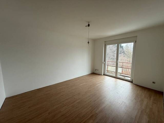 Immobilie in Schlatten - St. Jakob im Rosental/Schlatten: 2 Zimmerwohnung mit Balkon im 1. Obergeschoss - Bild 0