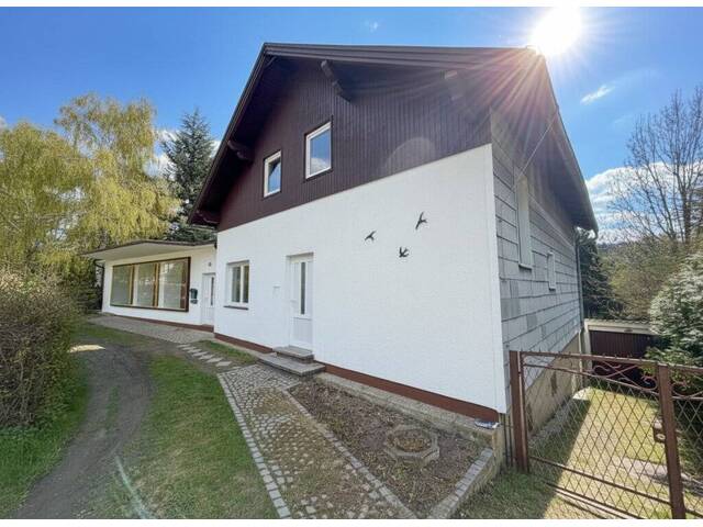 Immobilie in Grünbach am Schneeberg - Charmantes Einfamilienhaus mit Geschichte, vielseitigem Zusatzbereich und schönem Garten in Grünbach am Schneeberg - Bild 0