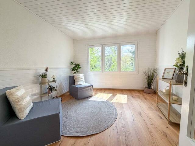 Immobilie in Grünbach am Schneeberg - Charmantes Einfamilienhaus mit Geschichte, vielseitigem Zusatzbereich und schönem Garten in Grünbach am Schneeberg - Bild 2