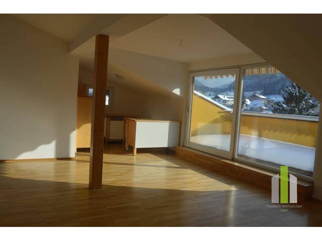 Immobilie in Hof bei Salzburg - Sonnige 4 Zi-Dachgeschosswohnung mit Terrasse und Balkon! - Bild 0