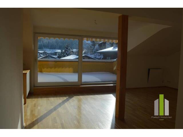 Immobilie in Hof bei Salzburg - Sonnige 4 Zi-Dachgeschosswohnung mit Terrasse und Balkon! - Bild 3