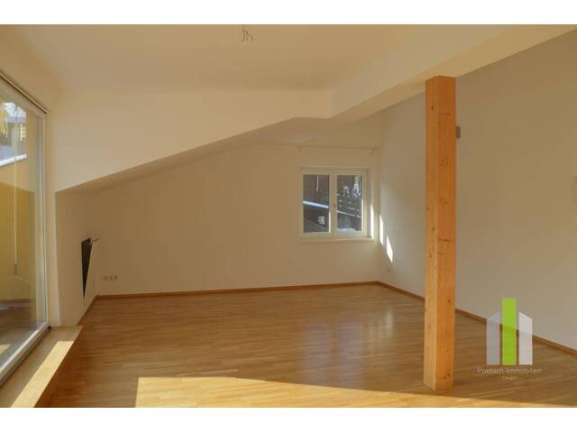 Immobilie in Hof bei Salzburg - Sonnige 4 Zi-Dachgeschosswohnung mit Terrasse und Balkon! - Bild 4