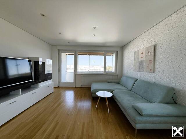 Immobilie in Bregenz - Große 4 Zimmerwohnung im 9. Obergeschoss mit Weitblick! - Bild 2
