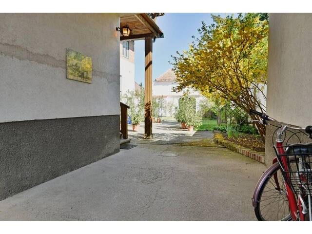 Immobilie in Peigarten - Großzügiges Mehrfamilienhaus mit Nebengebäuden und vielseitigem Nutzungspotenzial in Peigarten - Bild 1