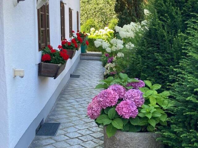 Immobilie in Scharten - Idylle am Land im Naturpark Scharten - Einzigartige Immobilie mit Schwimmteich - Bild 2