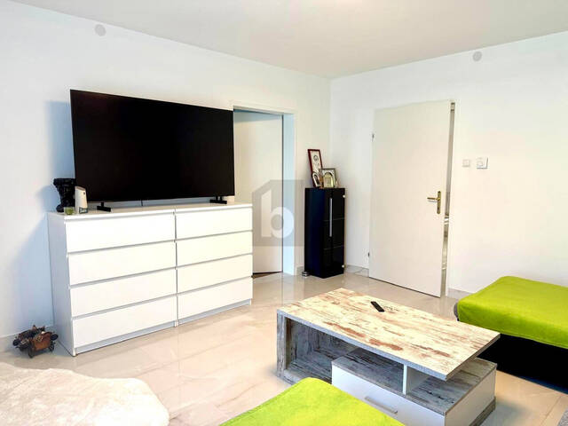 Immobilie in Kleinzell - GROßZÜGIGER HAUSTEIL MIT GARTEN & POTENZIAL ? 179 M² IN RUHIGER LAGE - Bild 2