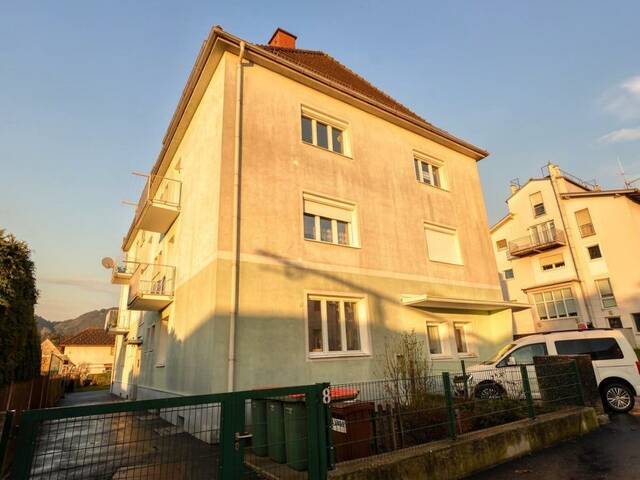 Immobilie in Knittelfeld - Sanierungsbedürftige 2,5-Zimmer-Dachgeschosswohnung mit Kaminanschluss in begehrter Lage von Knittelfeld - Bild 2