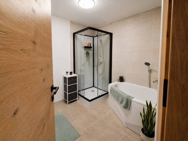 Immobilie in Bruckmühl - Erdgeschosswohnung mit eigenem Eingang, Garten & Terrasse - 75 m² - provisionsfrei - Bild 3