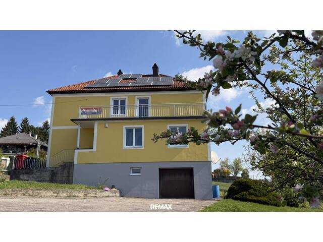 Immobilie in Griechenberg - Großzügiges Familienhaus mit viel Potenzial in Griechenberg - Bild 0