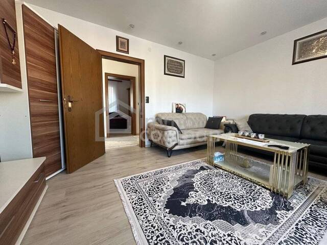 Immobilie in Schrems - Großzügiges Zweifamilienhaus Garten, Balkon & 4 Stellplätzen - Top Preis! - Bild 3