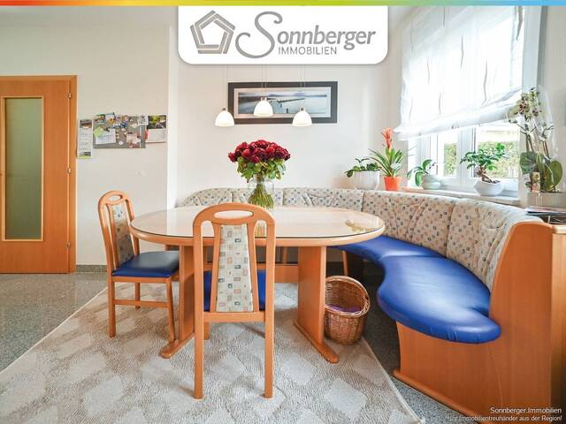 Immobilie in Ansfelden - RAUMWUNDER - viel Platz auf drei Ebenen mit Keller, Kachelofen & Garten - Bild 3