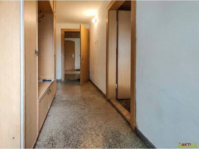 Immobilie in Altheim - Wohnhaus mit 9 Zimmern, großem Grundstück und vielseitigen Nebenflächen in Altheim. - Bild 2