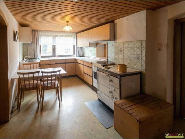 Immobilie in Altheim - Wohnhaus mit 9 Zimmern, großem Grundstück und vielseitigen Nebenflächen in Altheim. - Bild 4