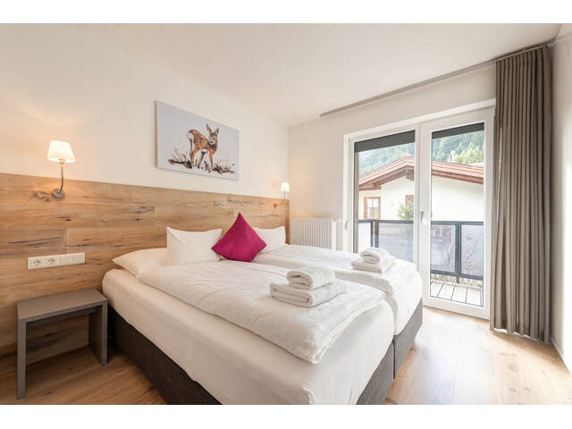Immobilie in St. Anton am Arlberg - Exklusive 6-Personen-Suite im modernen Alpen-Stil mit Sauna und 2 Balkonen - Bild 2