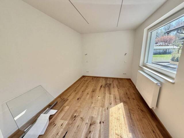 Immobilie in Glanegg - Kernsaniertes Einfamilienhaus mit Zubau - Charmante Grün-Lage nahe Stadt Salzburg - Bild 4