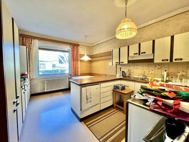 Immobilie in Theresienfeld - DER NÄCHSTE SOMMER KOMMT BESTIMMT - ca. 1.036 m² GFL - ca.100 m² WFL - 5 Zimmer - POOL - Garage - absolute Ruhelage - Potential zum Selbstgestalten - Bild 4
