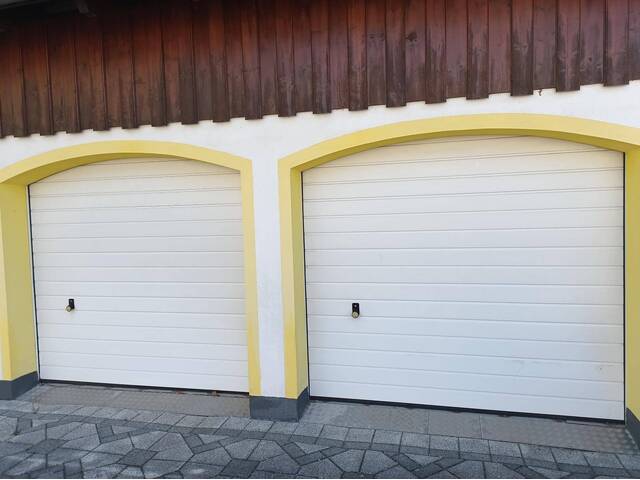 Immobilie in Mining - Einfamilienhaus in Mining mit Doppelgarage, Pool & Garten - Bild 1