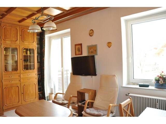 Immobilie in Bad Hofgastein - Mitten im ZENTRUM WOHNEN 2 Zimmer Ferienwohnung (Zweitwohnsitz) im Zentrum von Bad Hofgastein. Alle wichtigen Plätze und Einrichtungen befinden sich in unmittelbarer Nähe. - Bild 0