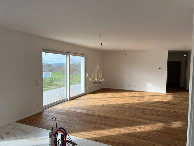 Immobilie in Atzersdorf - Neuwertiges Einfamilienhaus im Bezirk Schärding: 4 Zimmer, Garten, Terrasse, perfekte Familienoase! - Bild 2