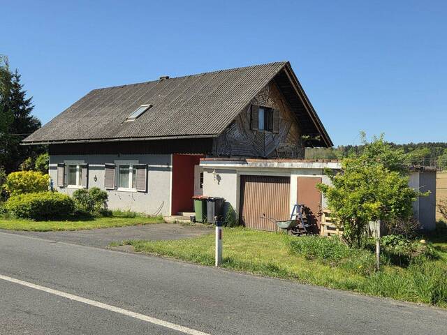 Immobilie in Bierbaum am Auersbach - Älteres Wohnhaus mit angebauter Doppelgarage im Freiland - Bild 1