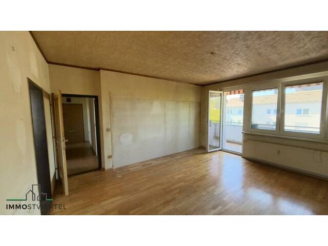 Immobilie in Ybbs an der Donau - Eigentumswohnung mit Loggia und toller Aussicht! - Bild 1