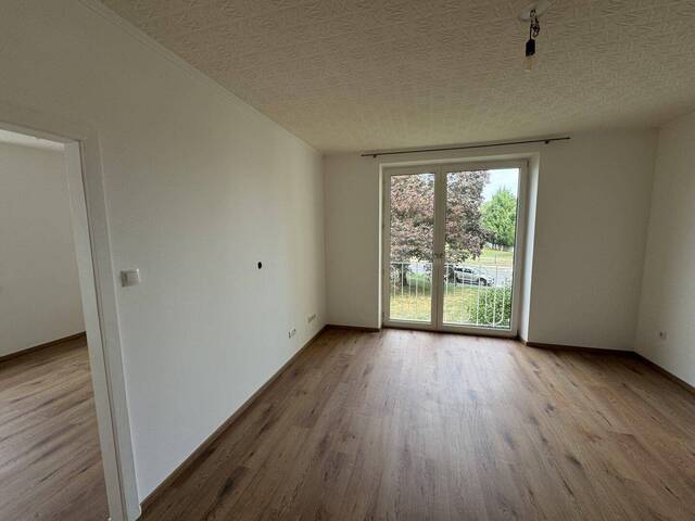 Immobilie in Ebenfurth - Sofort verfügbar - helle 2-Zimmer-Wohnung mit idealer Raumaufteilung - Bild 0