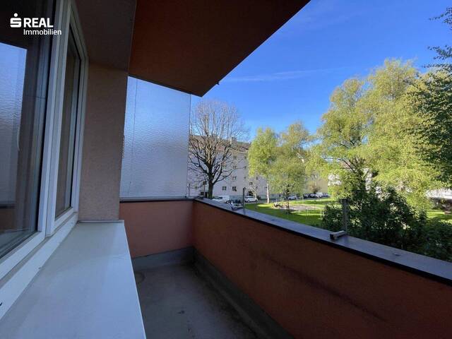 Immobilie in Salzburg - Sanierungsbedürftige 2-Zimmer-Wohnung mit Balkon in Salzburg - Bild 3