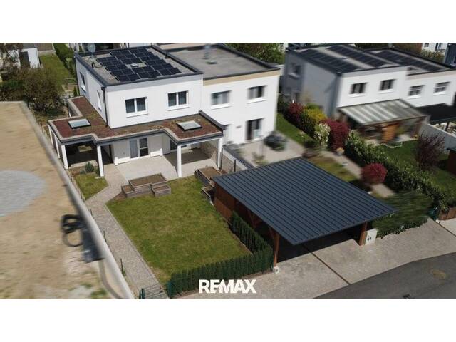 Immobilie in Reichersdorf - Neuwertige Doppelhaushälfte mit Carport und PV-Anlage in Reichersdorf - Bild 4