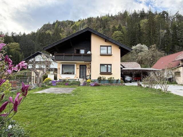 Immobilie in Wörschach - Gepflegtes Einfamilienhaus in sonniger Lage mit Carport und Nebengebäude - Bild 0