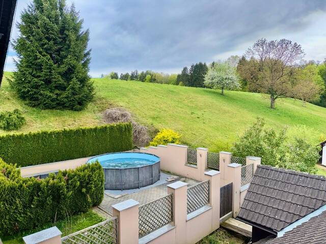 Immobilie in Haselbach - Viel Platz, viele Möglichkeiten: Ein- oder Zweifamilienhaus mit großem Garten & 3-fach Carport in bester Südweststeiermark-Lage - Bild 1